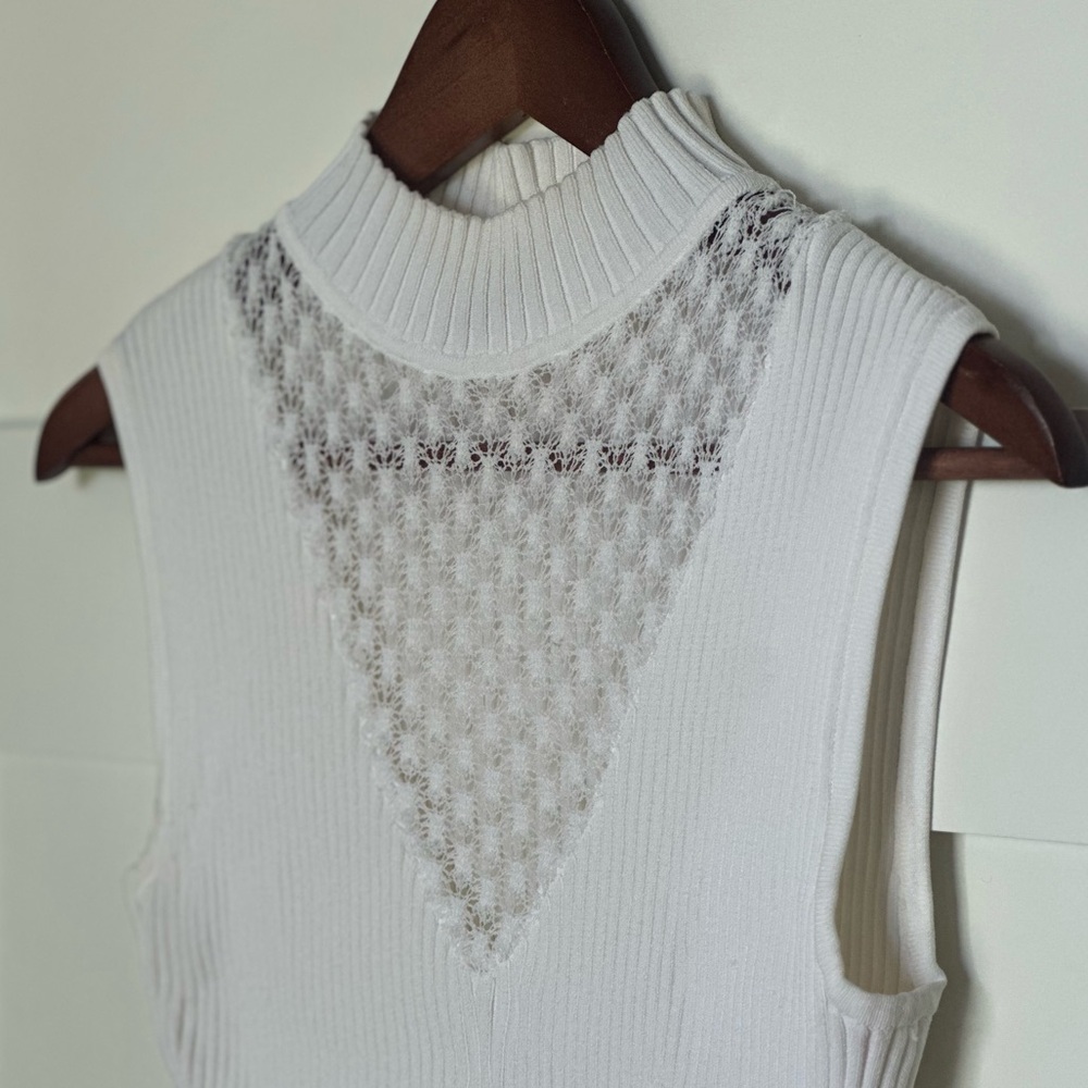 XL Ribbed crochet accent top - Picture 4 of 4